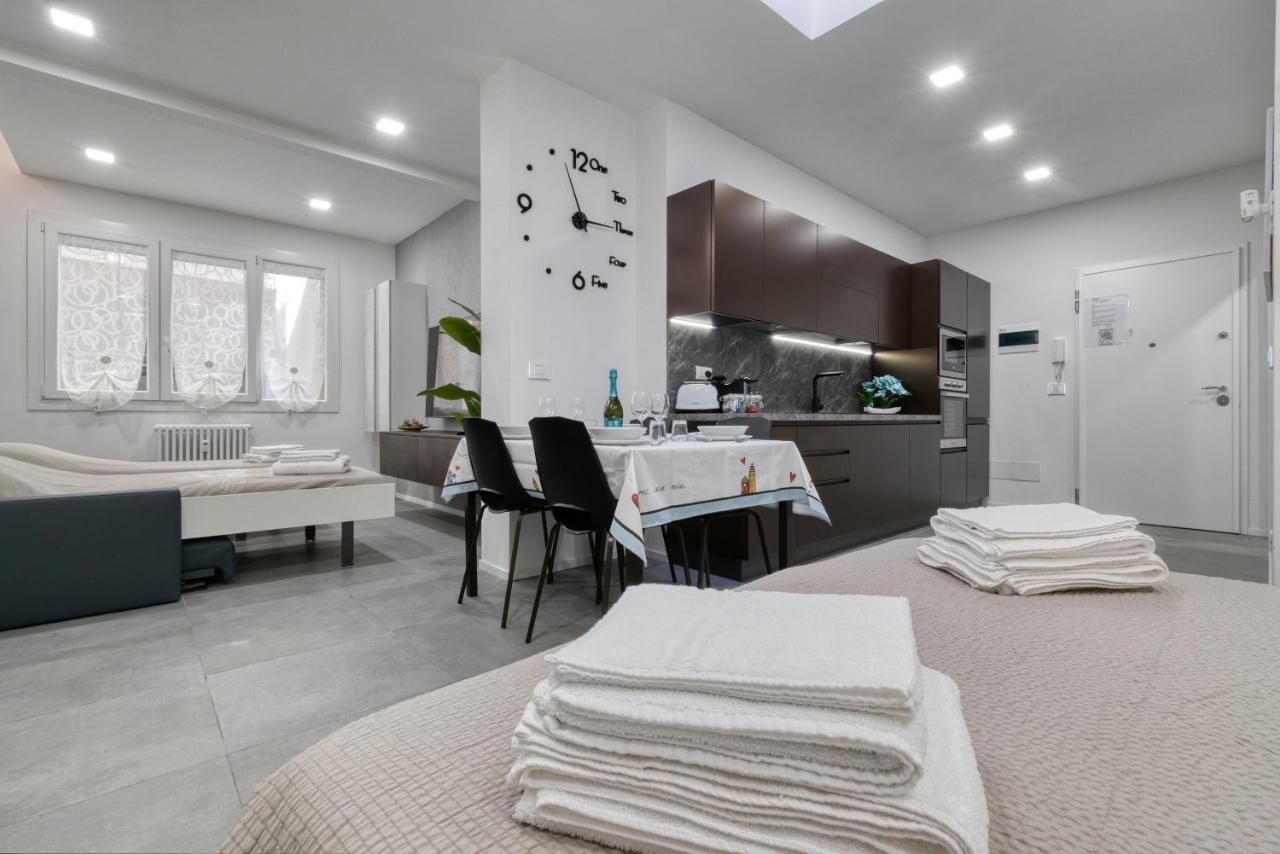 Guest House Ugo Lenzi ボローニャ エクステリア 写真
